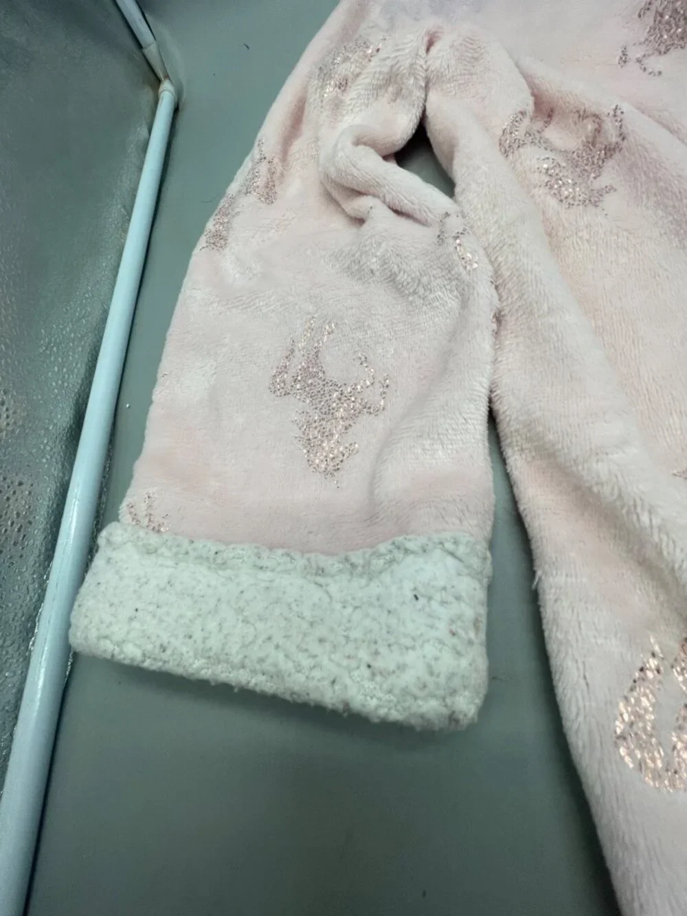 Kensie girl bathrobe unicorn pink hooded polyester kids size medium 10/12 READ